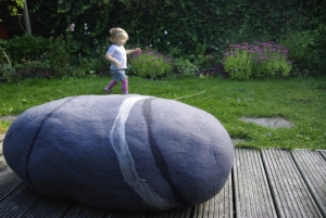 Kei van vilt – felted stone