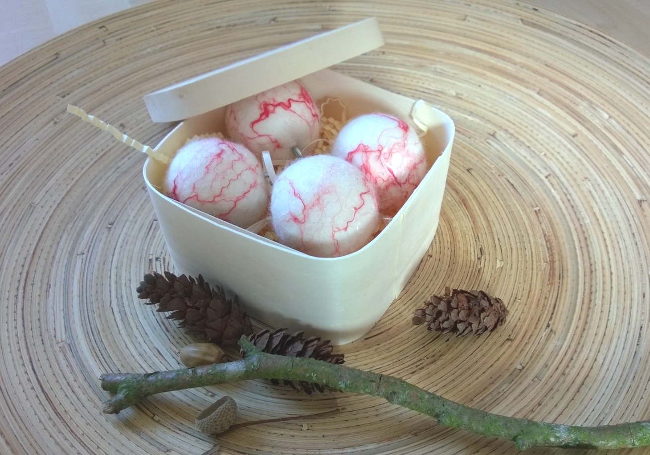 Workshop kerstballen van vilt