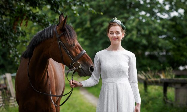 Hoedje van vilt voor een bruid