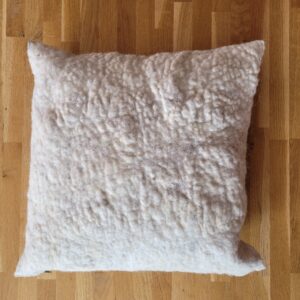 Kussen wolvilt Riley 50 x 50 cm (nr 38)