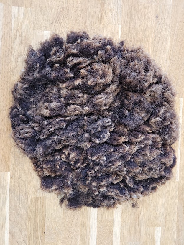 Schapenvacht rond Bless 37 x 44 cm